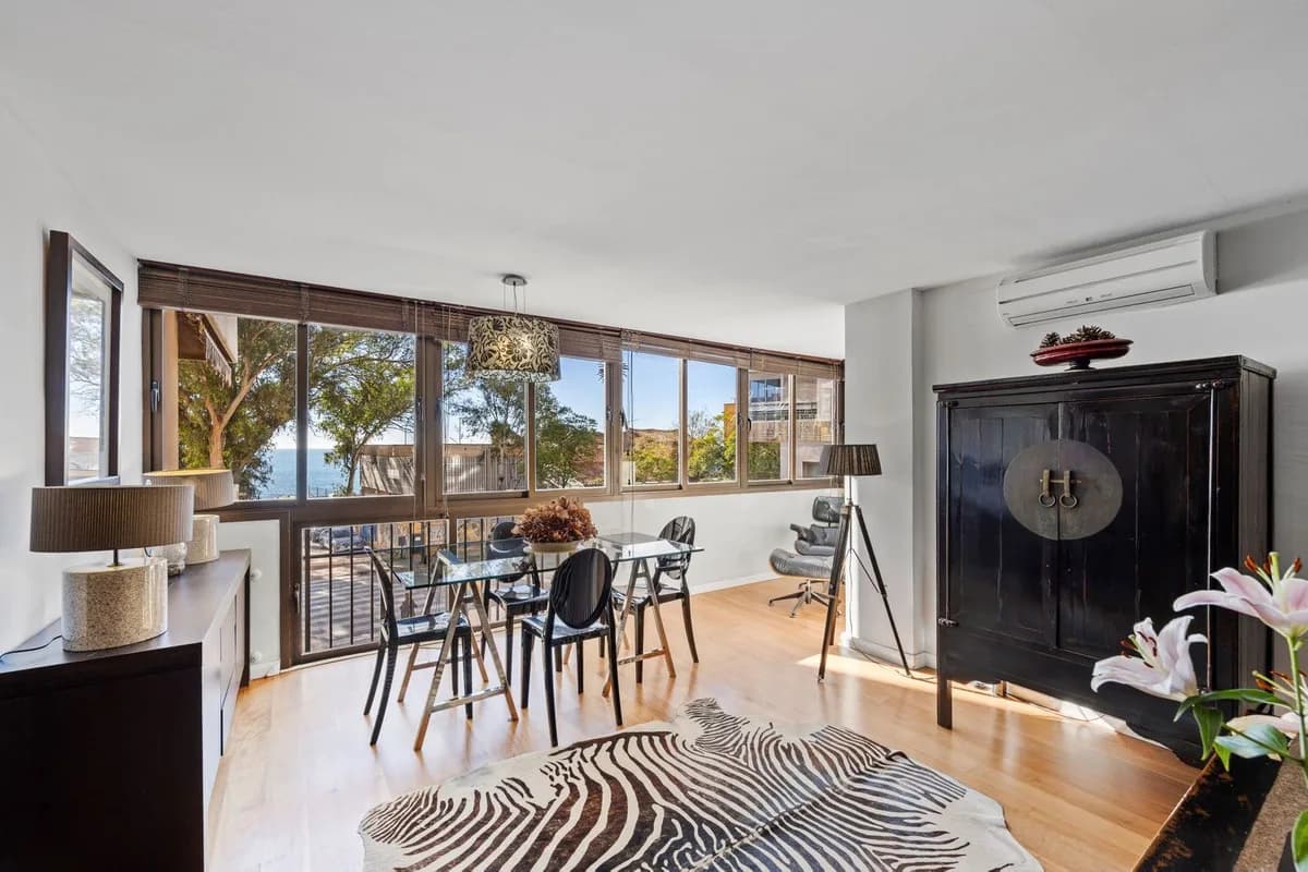 4 Bedroom Middle Floor Apartment for Sale in Cerrado de Calderón, Málaga - Image 8