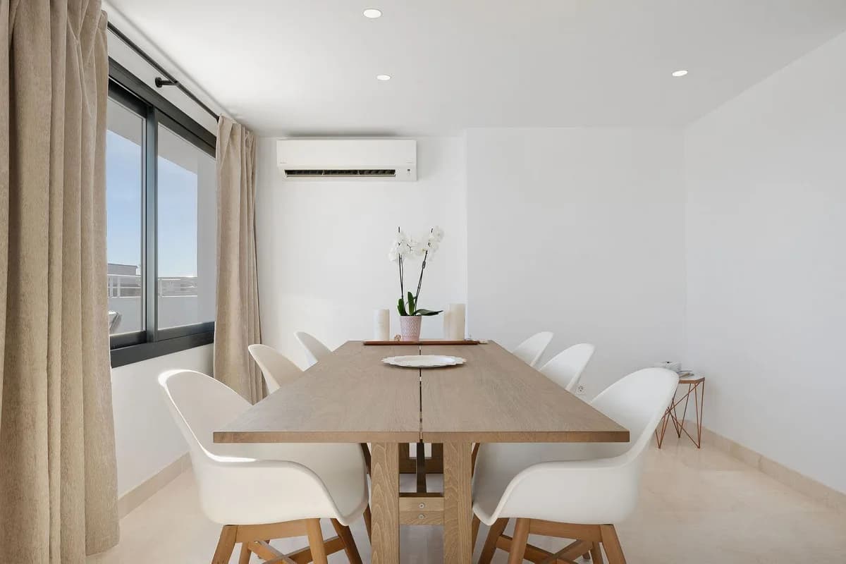 3 Bedroom Penthouse for Sale in Estepona, Málaga - Image 8