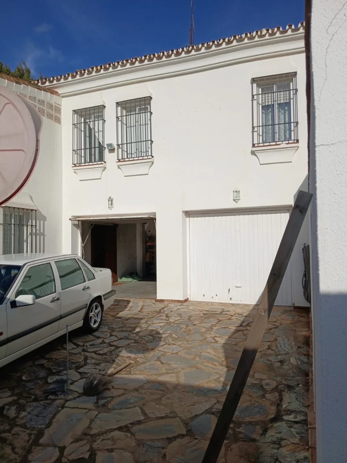 4 Bedroom Detached Villa for Sale in Pueblo Nuevo de Guadiaro, Cádiz - Image 5