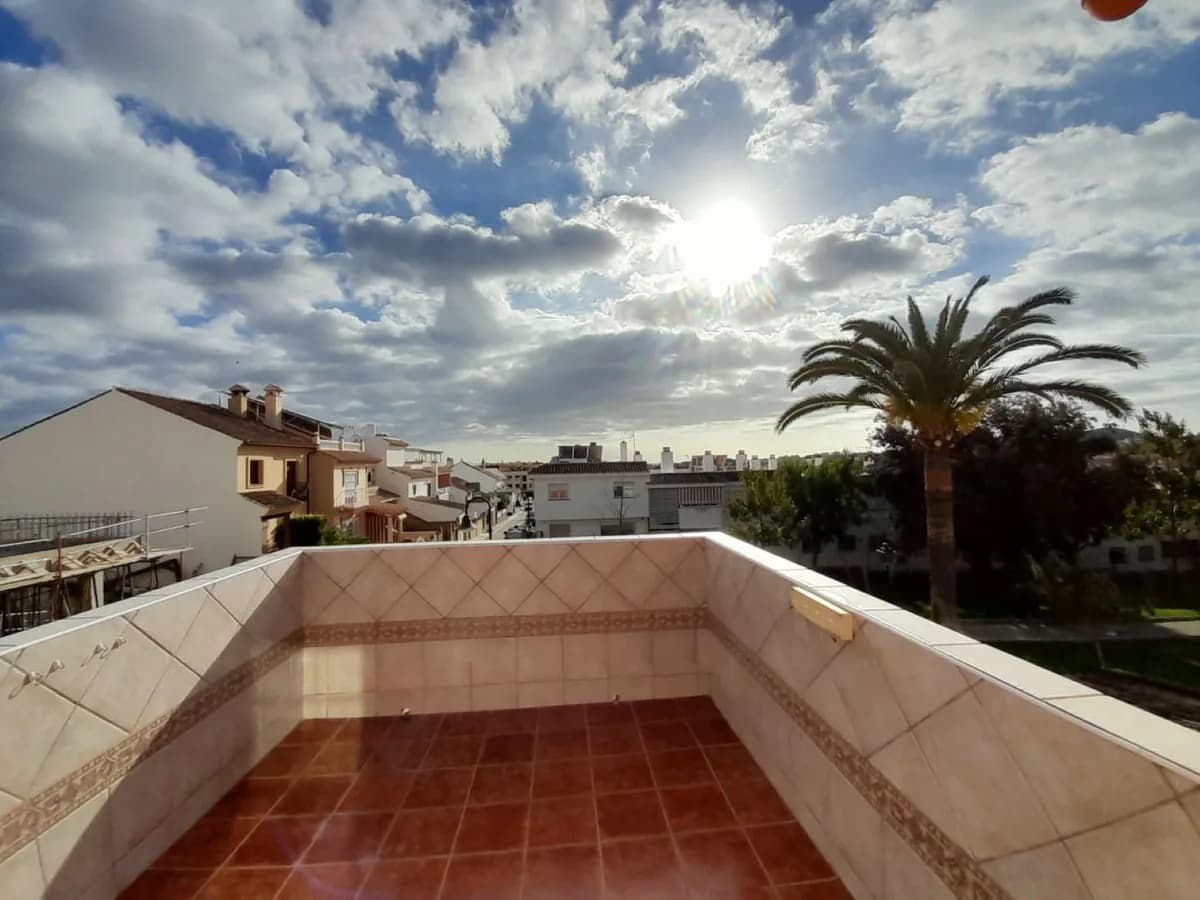3 Bedroom Townhouse for Sale in Las Lagunas, Málaga