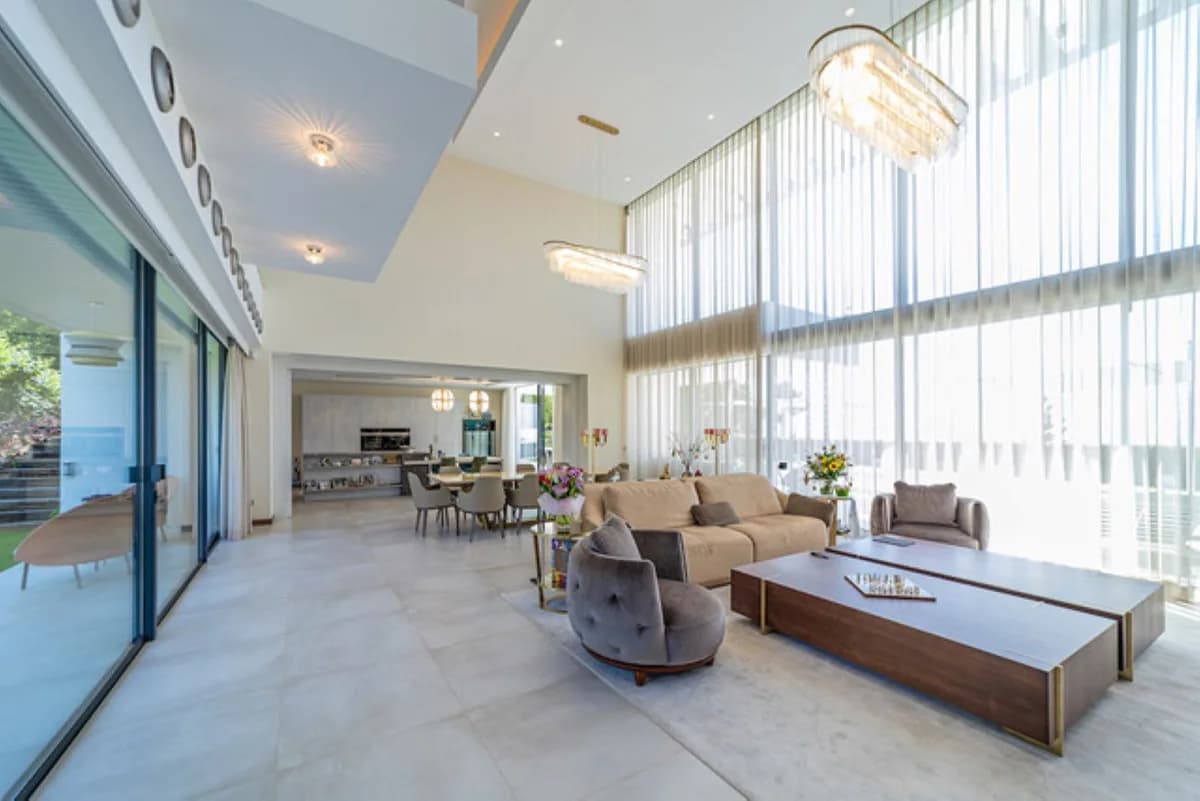 5 Bedroom Detached Villa for Sale in Los Arqueros, Málaga - Image 9