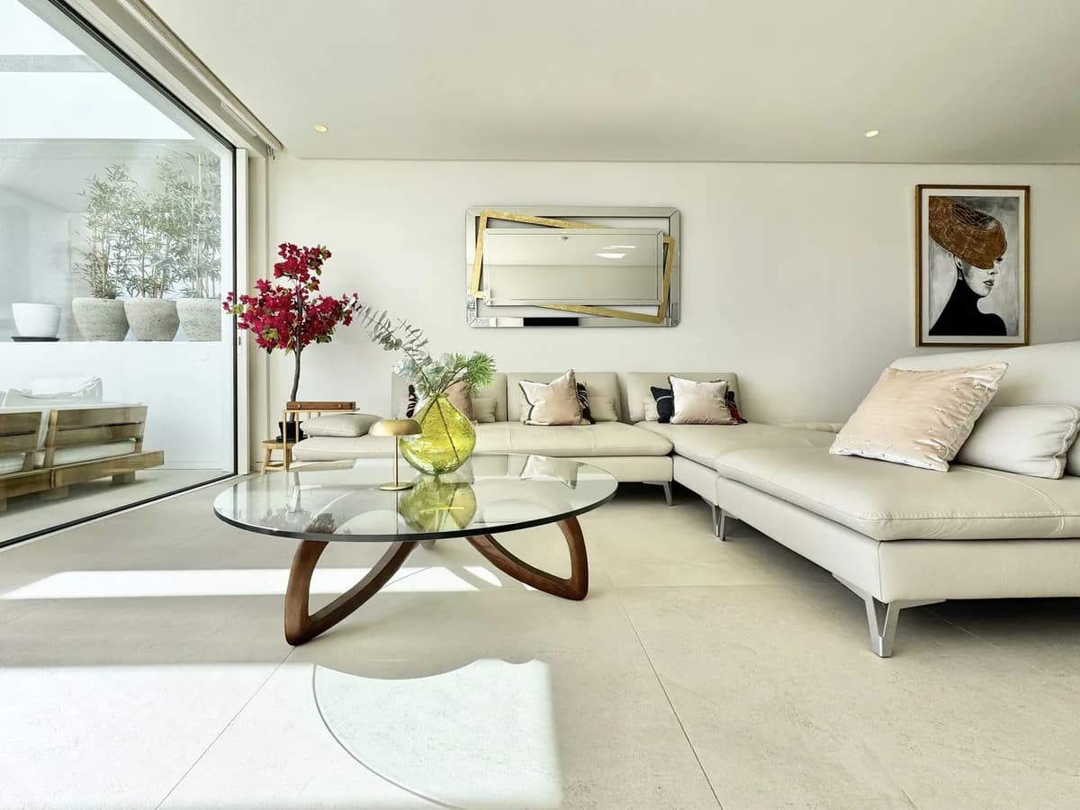 3 Bedroom Middle Floor Apartment for Sale in Ojén, Málaga - Image 8