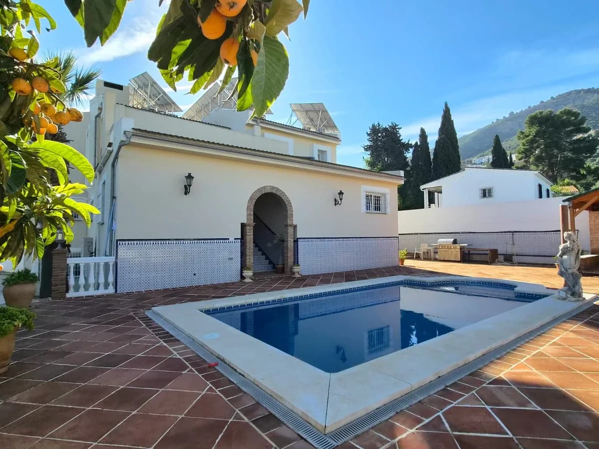 6 Bedroom Detached Villa for Sale in Alhaurín de la Torre, Málaga - Image 9