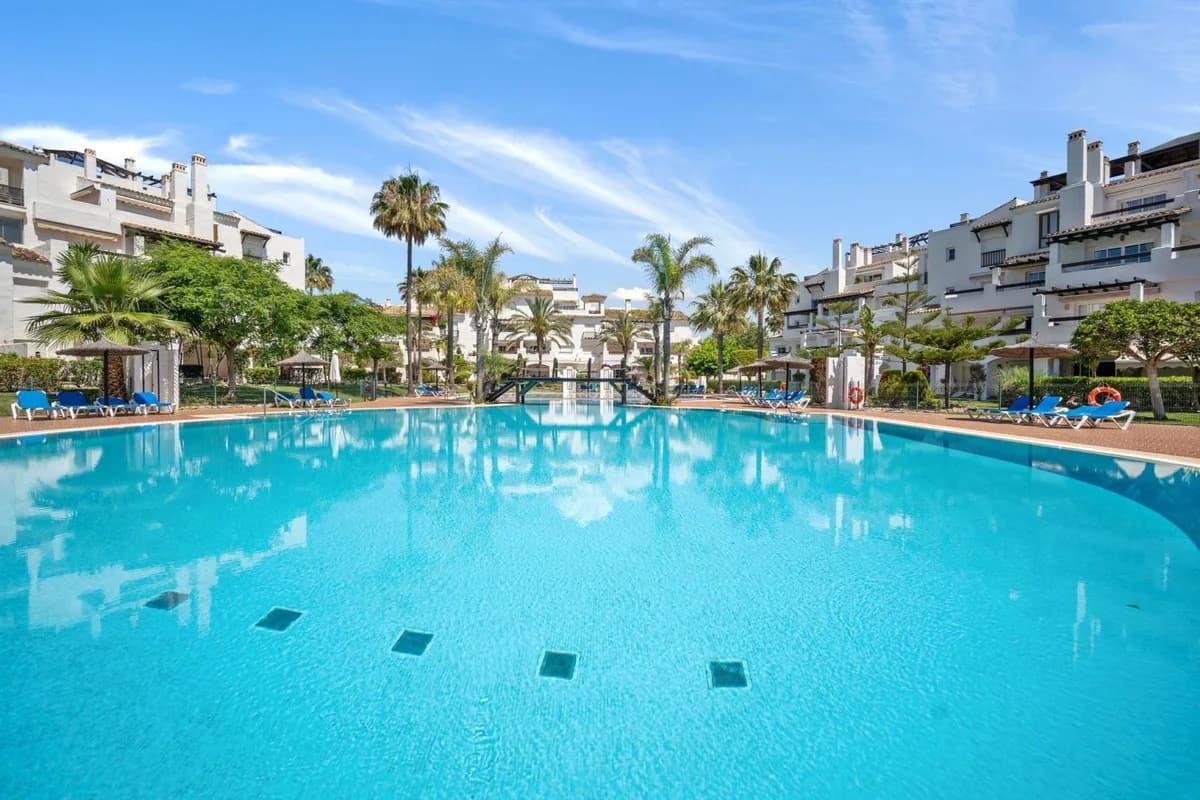5 Bedroom Ground Floor Apartment for Sale in San Pedro de Alcántara, Málaga