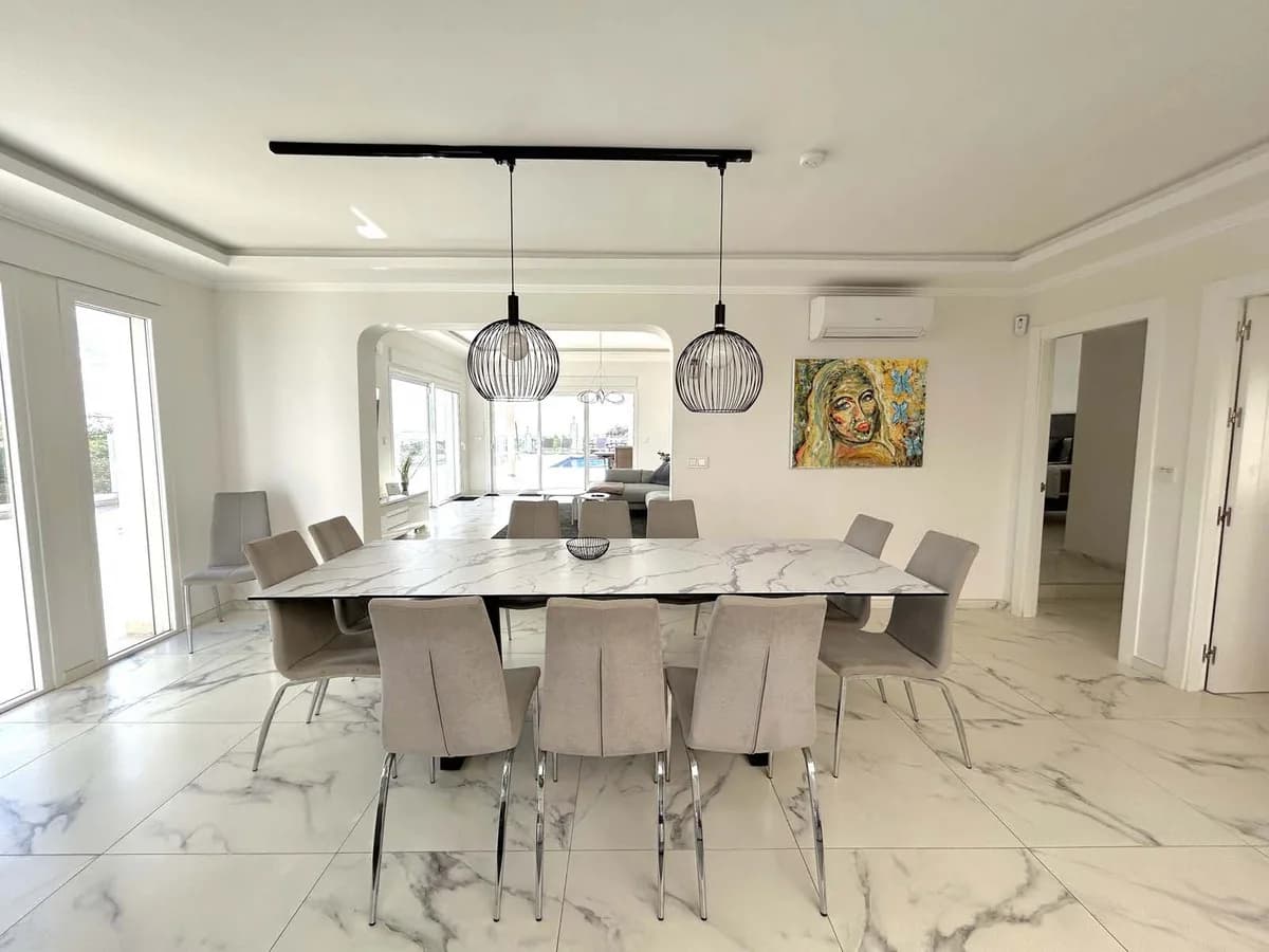 7 Bedroom Detached Villa for Sale in Mijas Costa, Málaga - Image 7