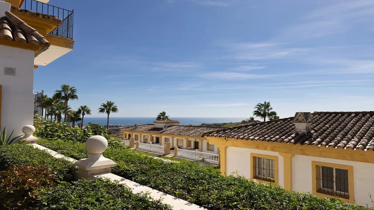 3 Bedroom Townhouse for Sale in Manilva, Málaga - Image 2
