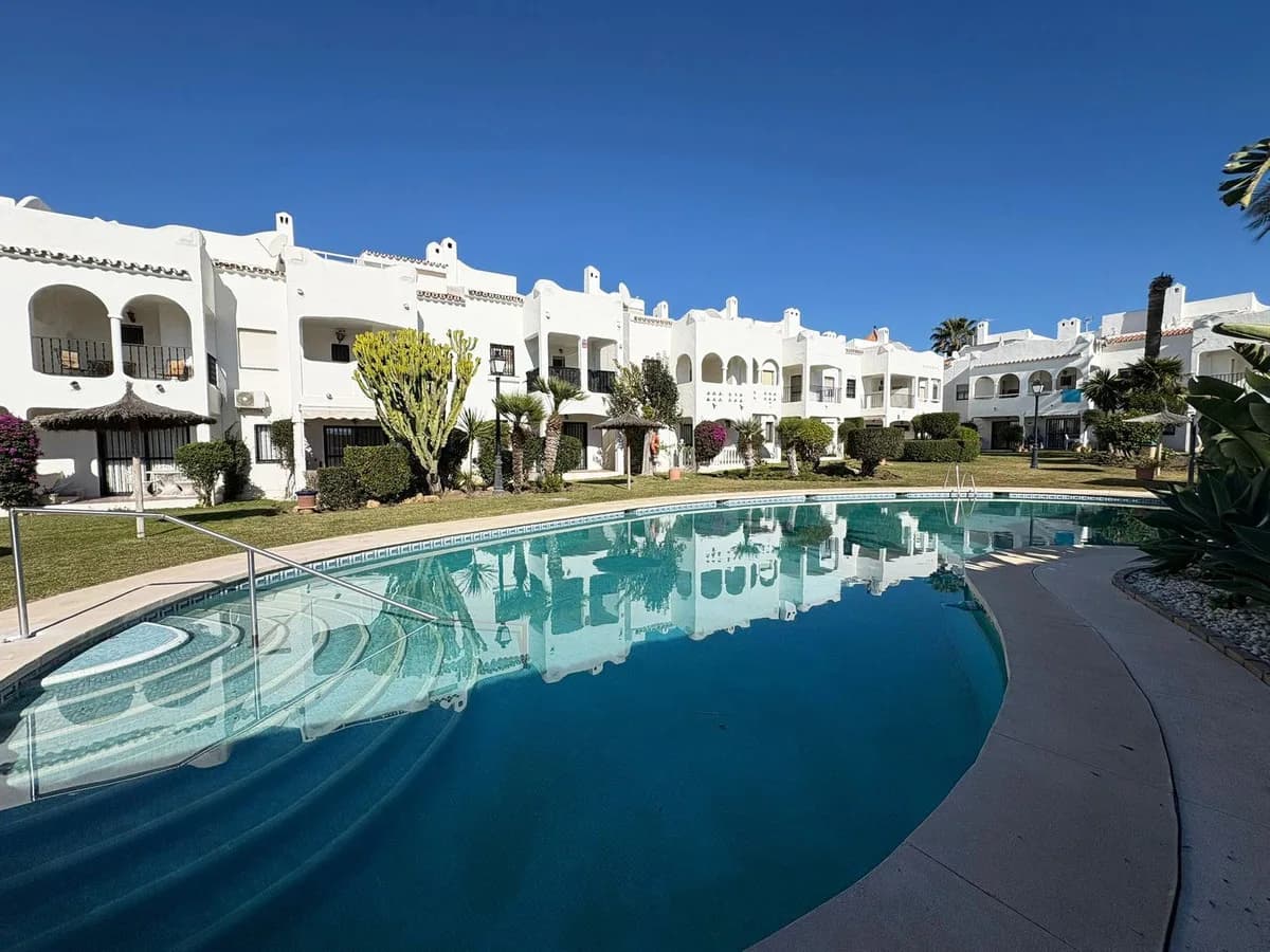3 Bedroom Semi-Detached House for Sale in Bel Air, Málaga