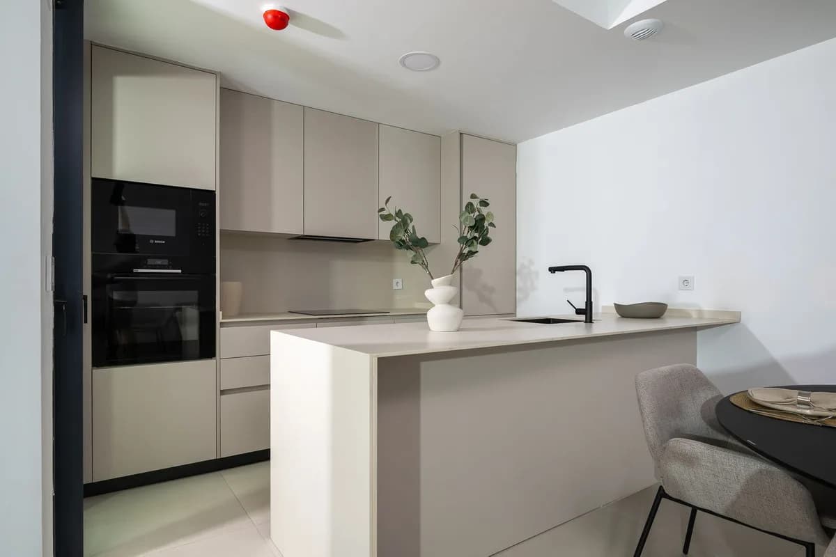 3 Bedroom Ground Floor Apartment for Sale in Fuengirola, Málaga - Image 8