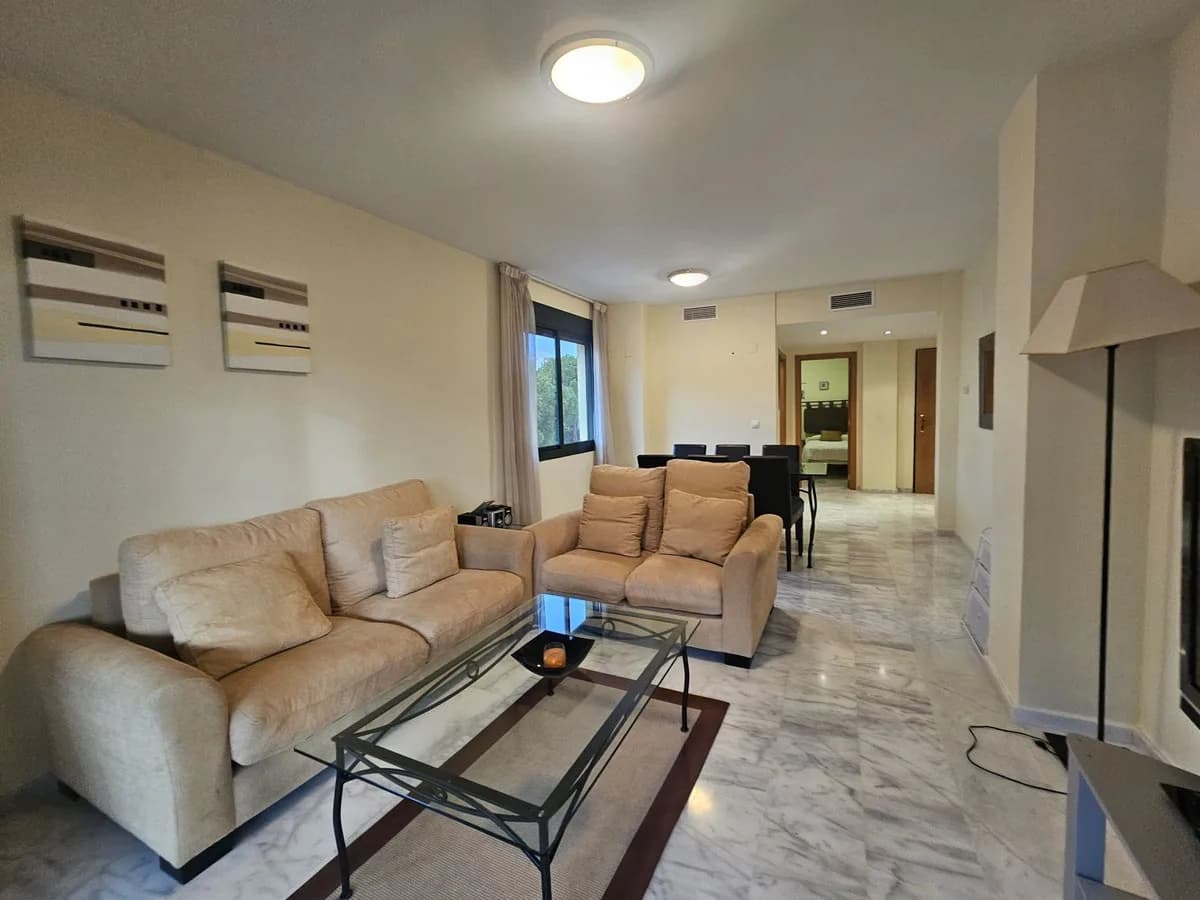 3 Bedroom Middle Floor Apartment for Sale in Riviera del Sol, Málaga