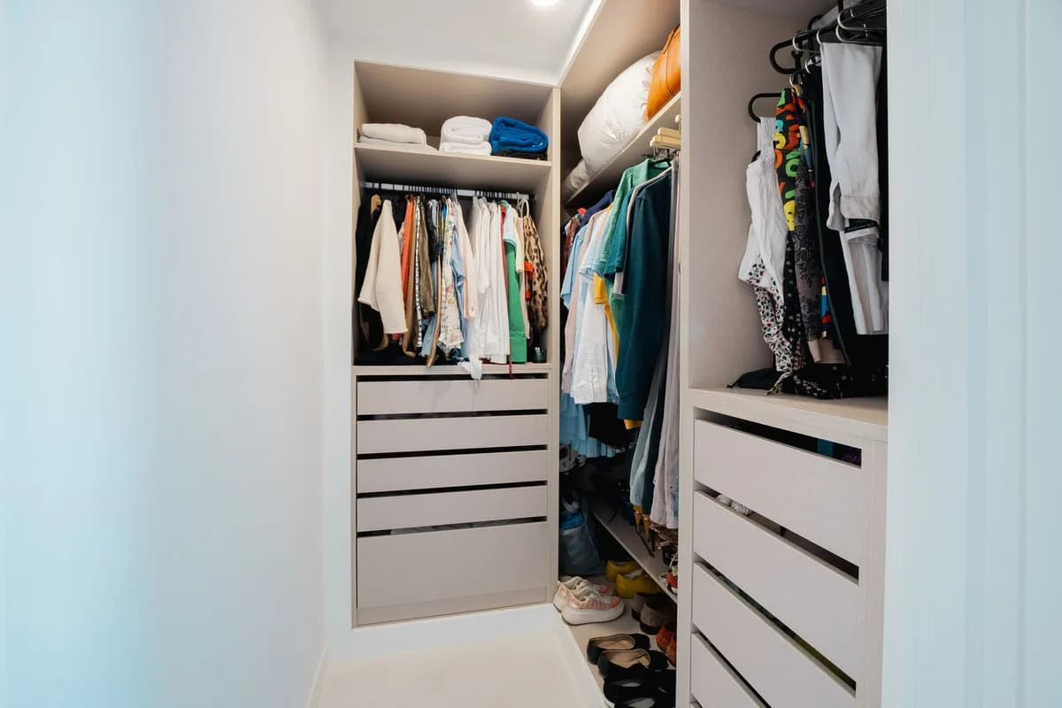 3 Bedroom Middle Floor Apartment for Sale in Fuengirola, Málaga - Image 9