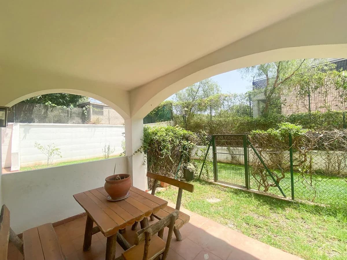 3 Bedroom Ground Floor Apartment for Sale in Nagüeles, Málaga - Image 4