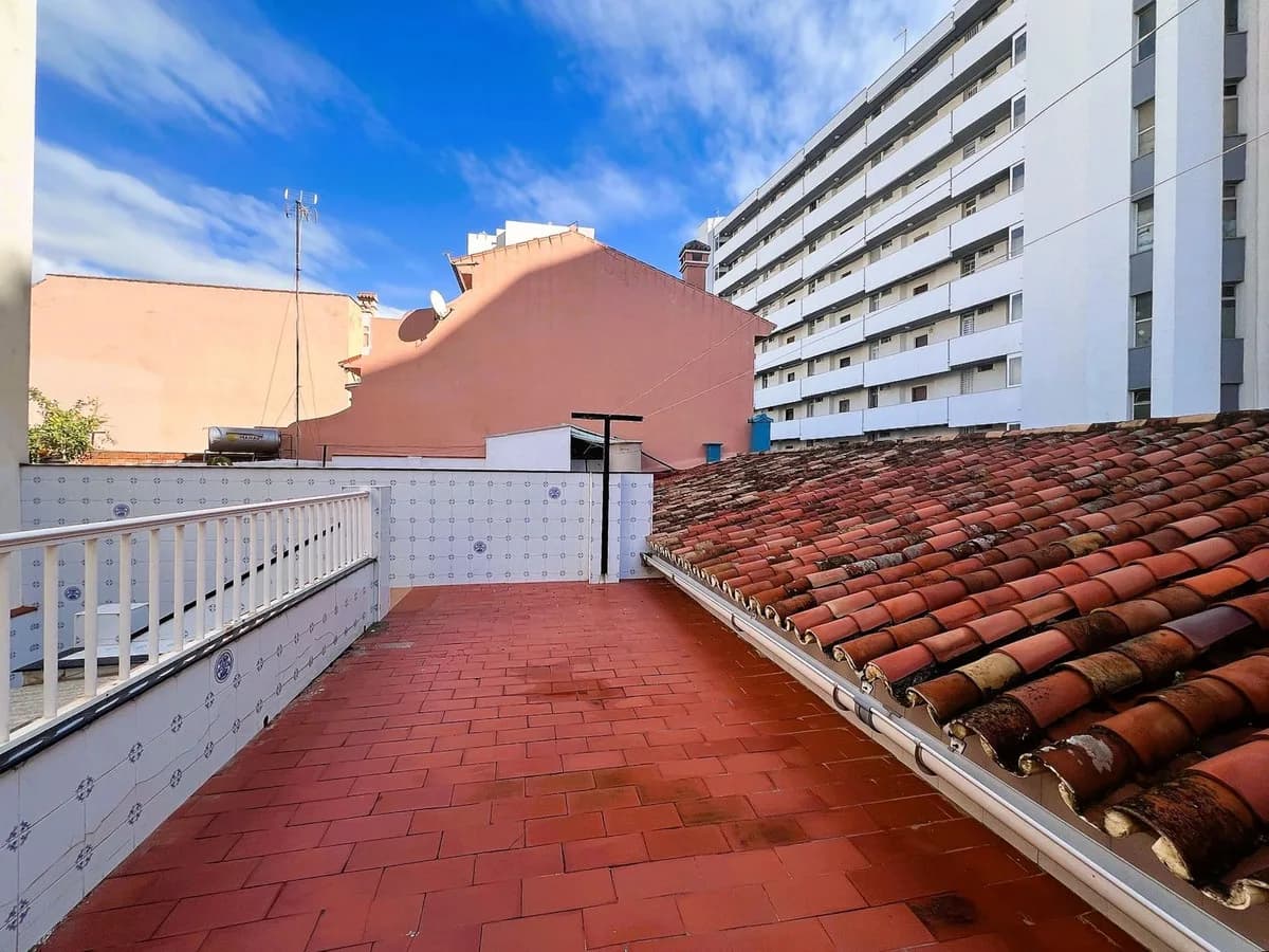 3 Bedroom Townhouse for Sale in Fuengirola, Málaga - Image 2