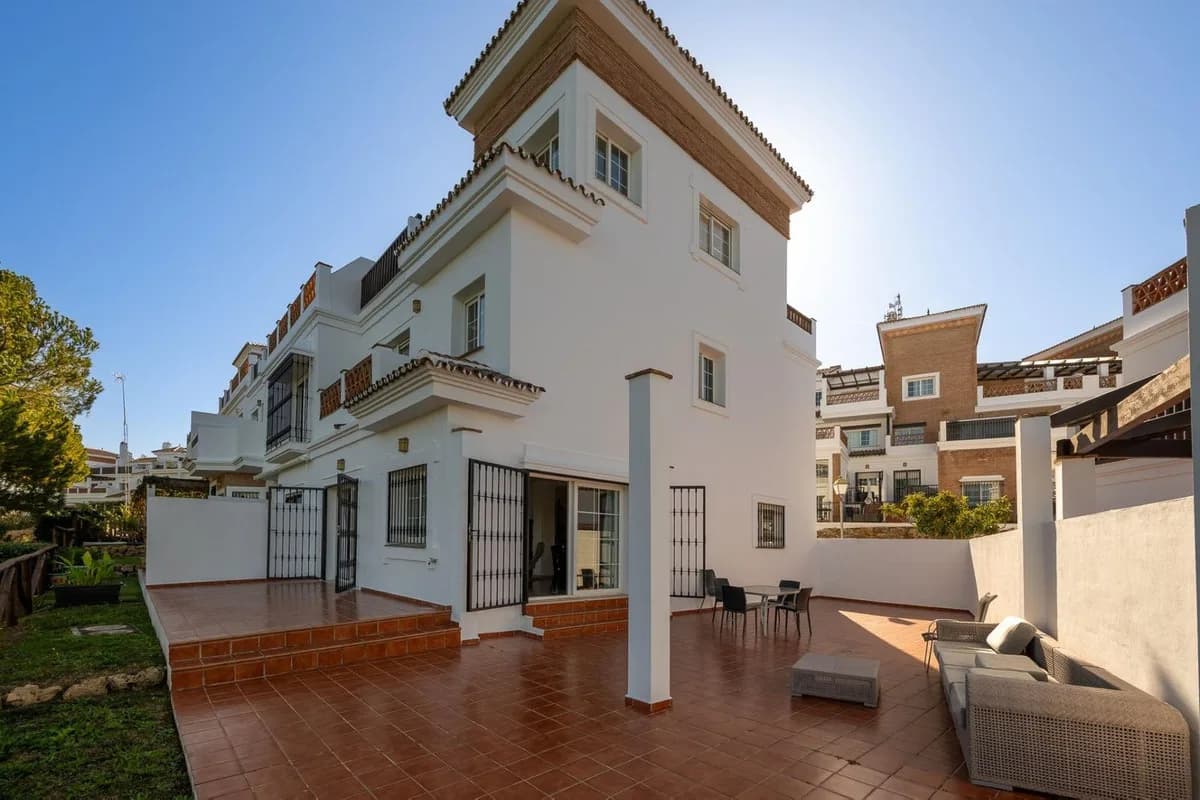 4 Bedroom Townhouse for Sale in Alhaurín de la Torre, Málaga