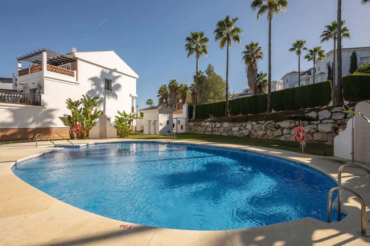 4 Bedroom Townhouse for Sale in Alhaurín de la Torre, Málaga - Image 2
