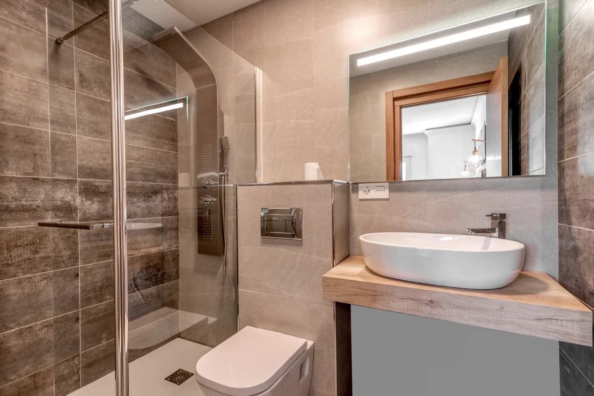 3 Bedroom Middle Floor Apartment for Sale in Puerto Banús, Málaga - Image 8