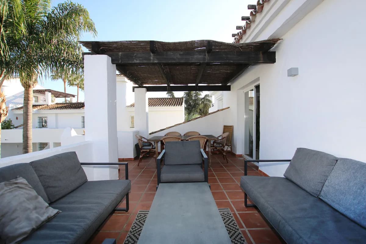 3 Bedroom Penthouse Duplex for Sale in Nueva Andalucía, Málaga - Image 6