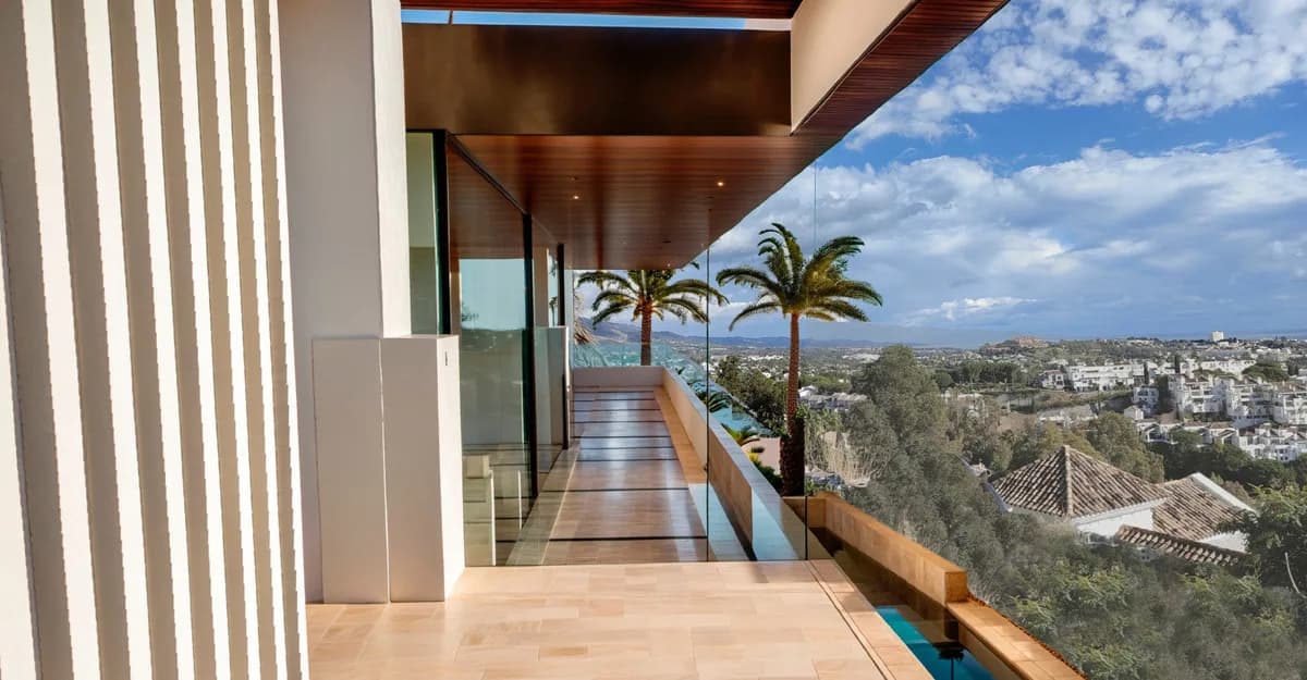 6 Bedroom Detached Villa for Sale in Benahavís, Málaga - Image 7