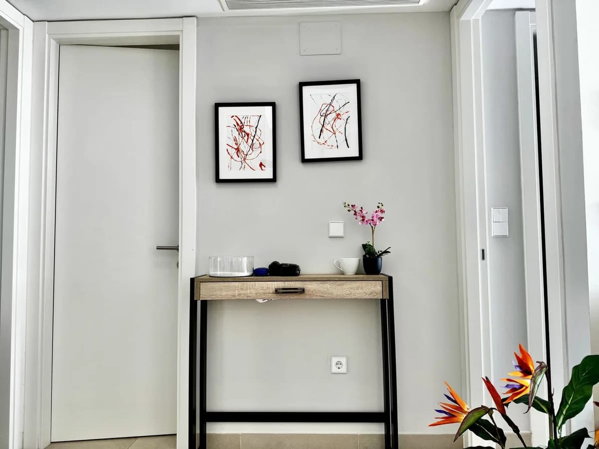 2 Bedroom Middle Floor Apartment for Sale in Torreblanca, Málaga - Image 8
