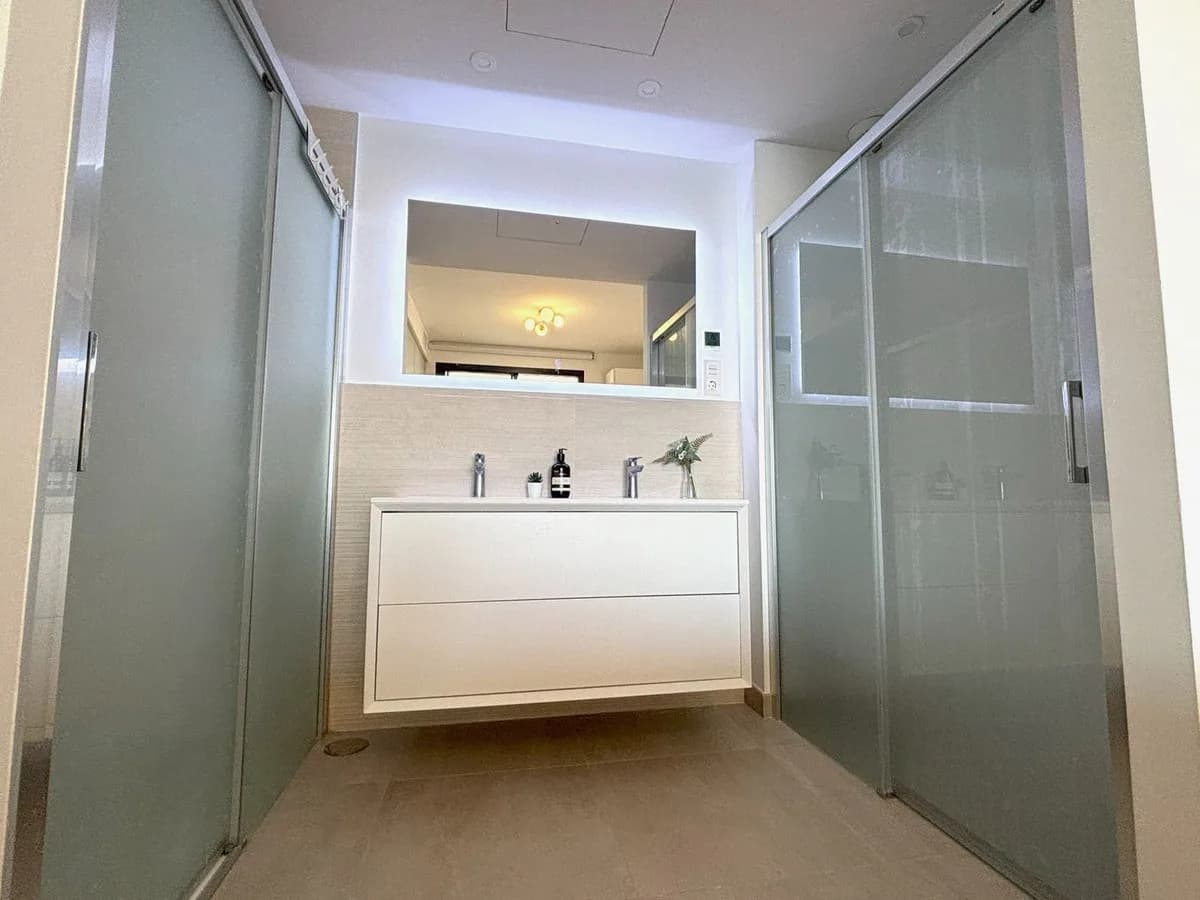 2 Bedroom Middle Floor Apartment for Sale in Fuengirola, Málaga - Image 8