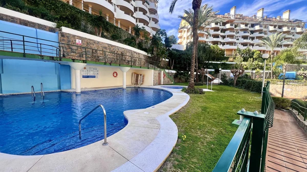 3 Bedroom Duplex for Sale in Nueva Andalucía, Málaga - Image 7