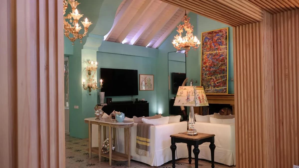 5 Bedroom Detached Villa for Sale in The Golden Mile, Málaga