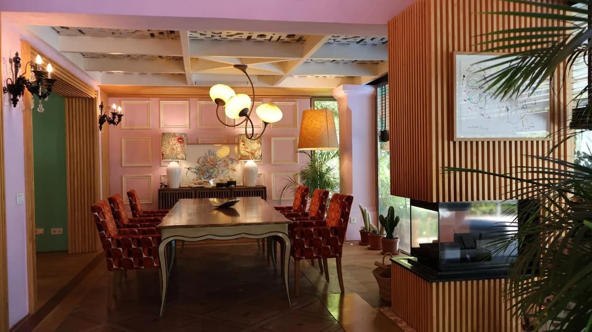 5 Bedroom Detached Villa for Sale in The Golden Mile, Málaga - Image 3