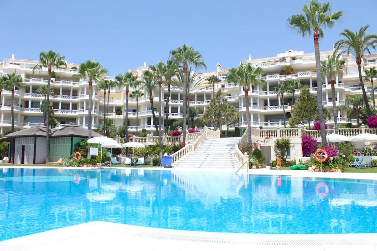 4 Bedroom Penthouse for Sale in New Golden Mile, Málaga