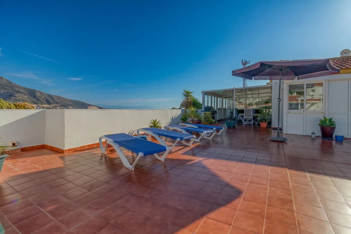 3 Bedroom Penthouse for Sale in Benalmadena, Málaga - Image 7