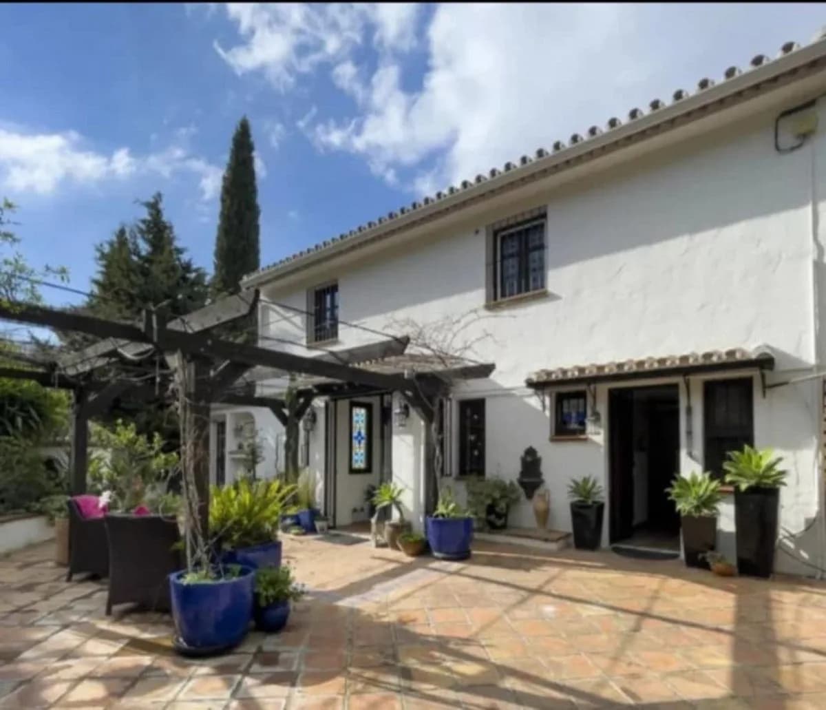 4 Bedroom Detached Villa for Sale in Mijas, Málaga