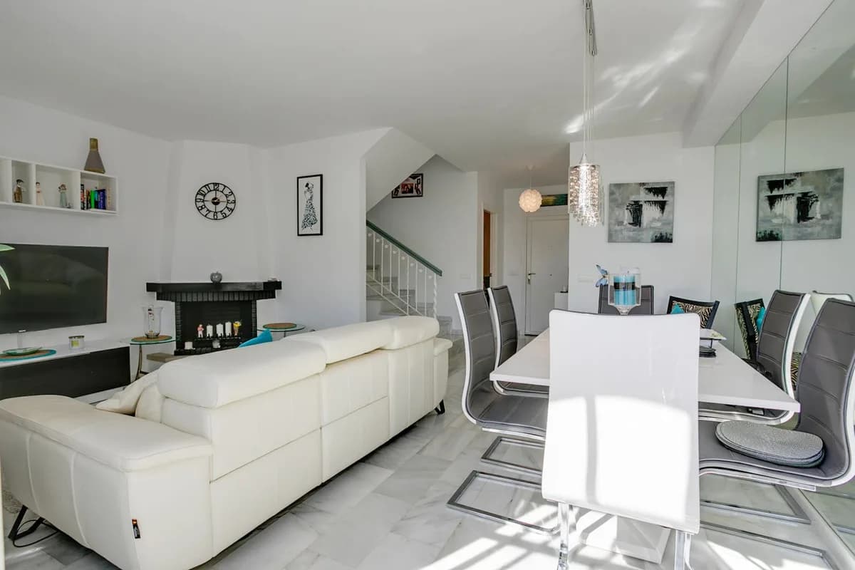 3 Bedroom Townhouse for Sale in Bel Air, Málaga - Image 5