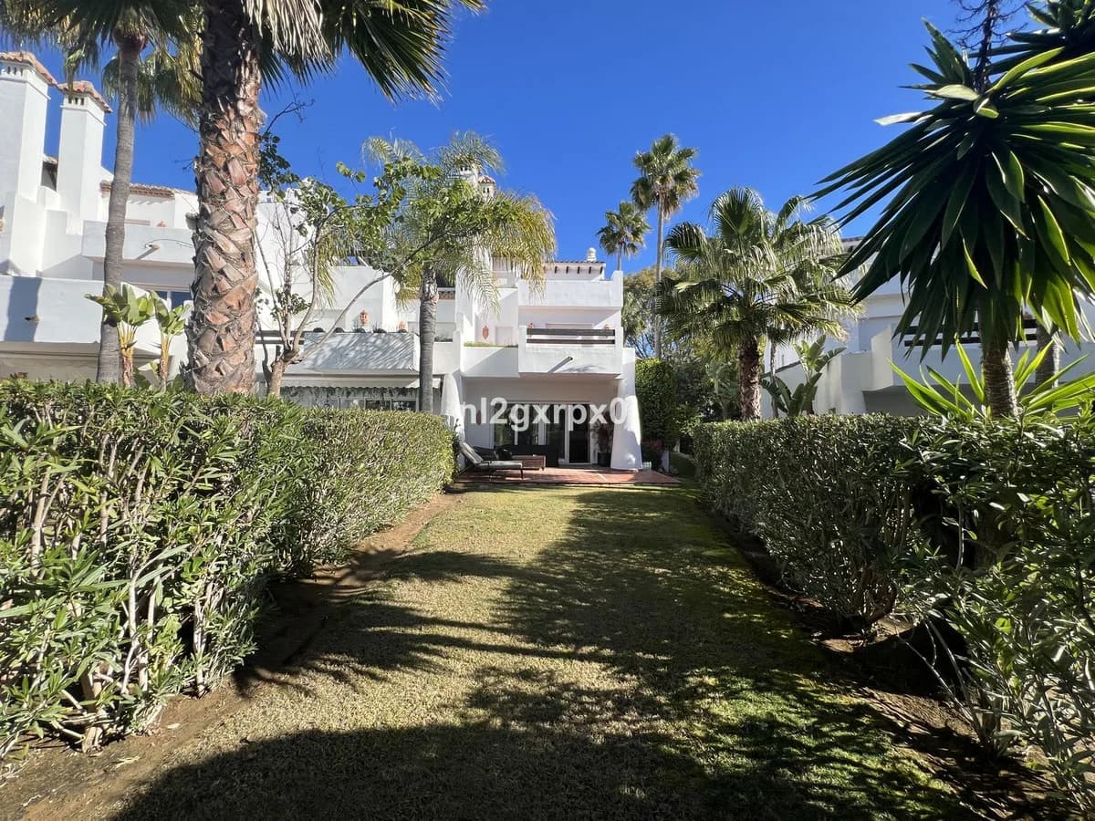 3 Bedroom Semi-Detached House for Sale in Costalita, Málaga - Image 2