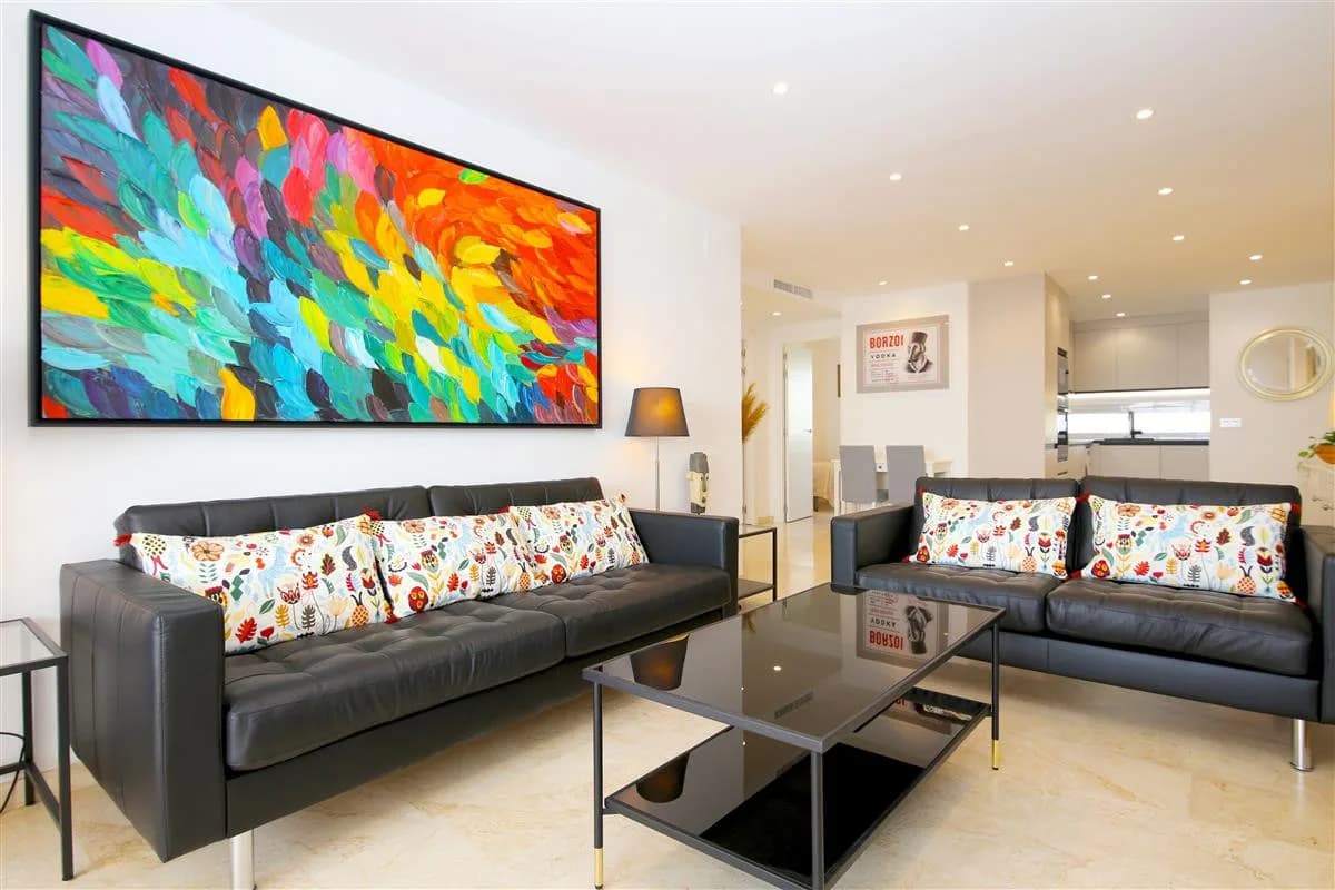 2 Bedroom Penthouse for Sale in Estepona, Málaga - Image 2