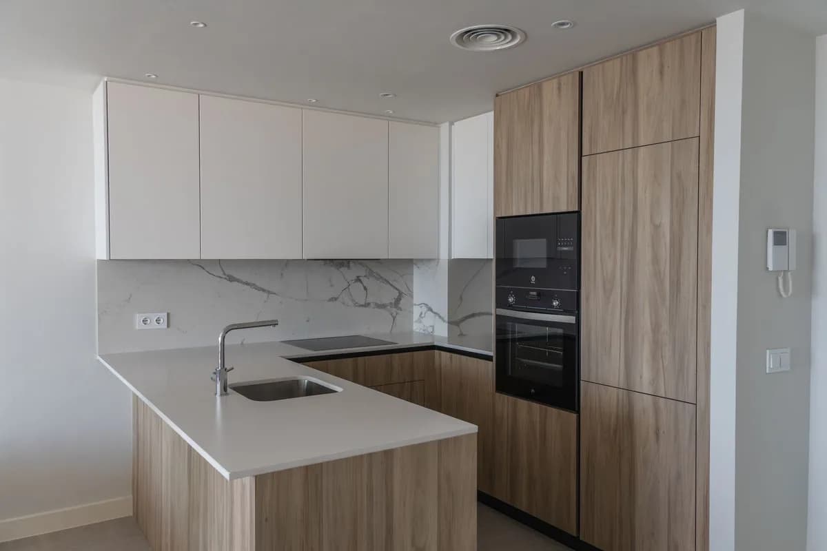 2 Bedroom Penthouse Duplex for Sale in Estepona, Málaga - Image 2
