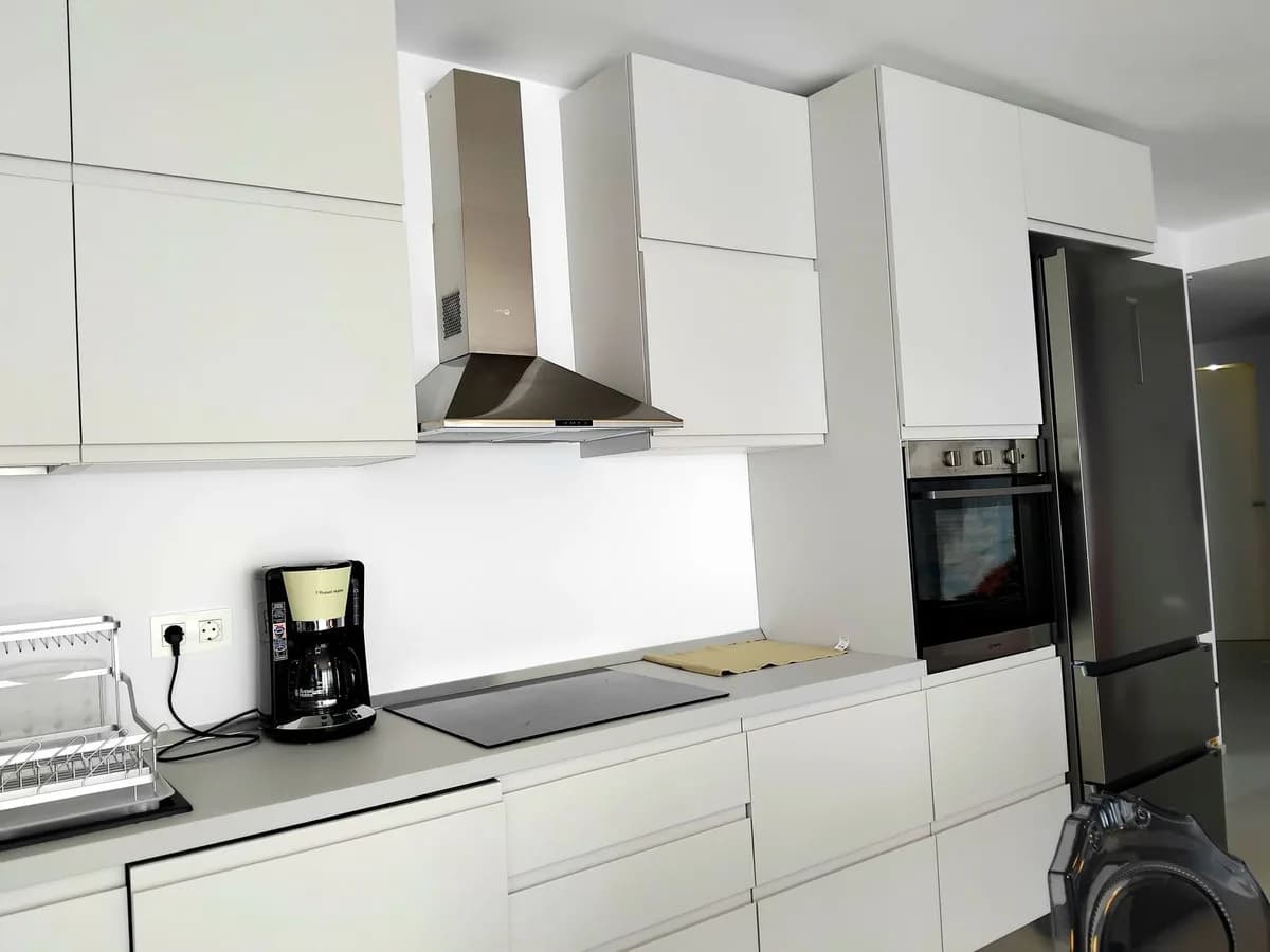 2 Bedroom Middle Floor Apartment for Sale in Puerto Banús, Málaga - Image 6