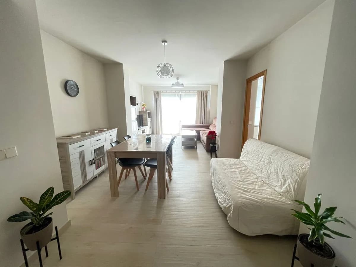 3 Bedroom Middle Floor Apartment for Sale in Estepona, Málaga