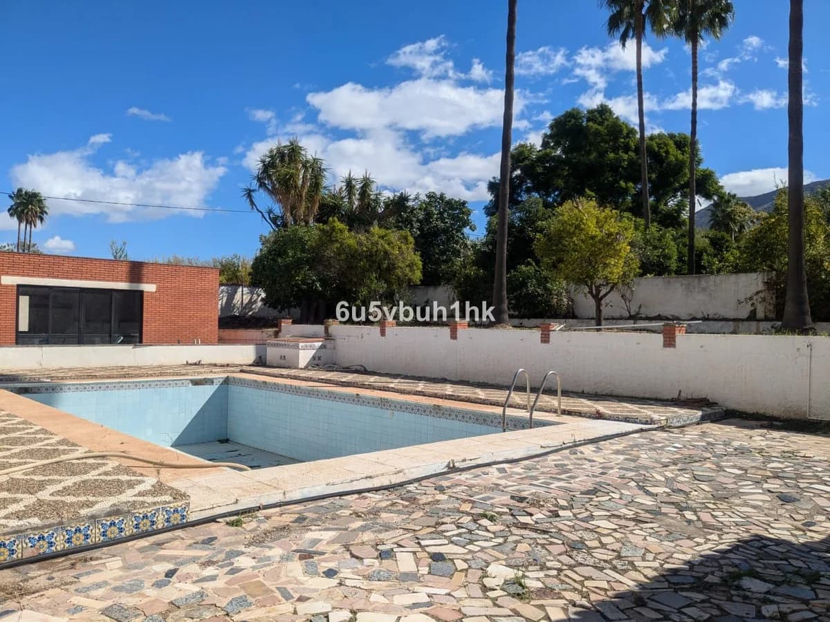 4 Bedroom Detached Villa for Sale in Alhaurín el Grande, Málaga - Image 9