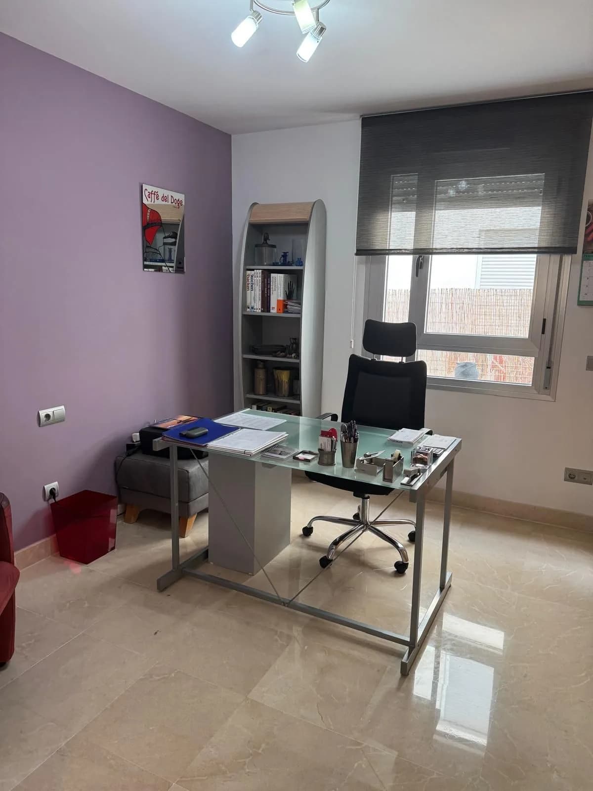3 Bedroom Middle Floor Apartment for Sale in San Pedro de Alcántara, Málaga - Image 9