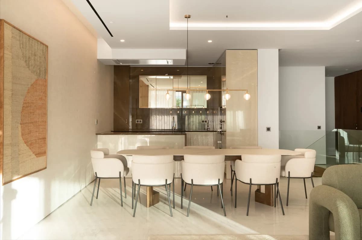 4 Bedroom Ground Floor Apartment for Sale in The Golden Mile, Málaga - Image 9