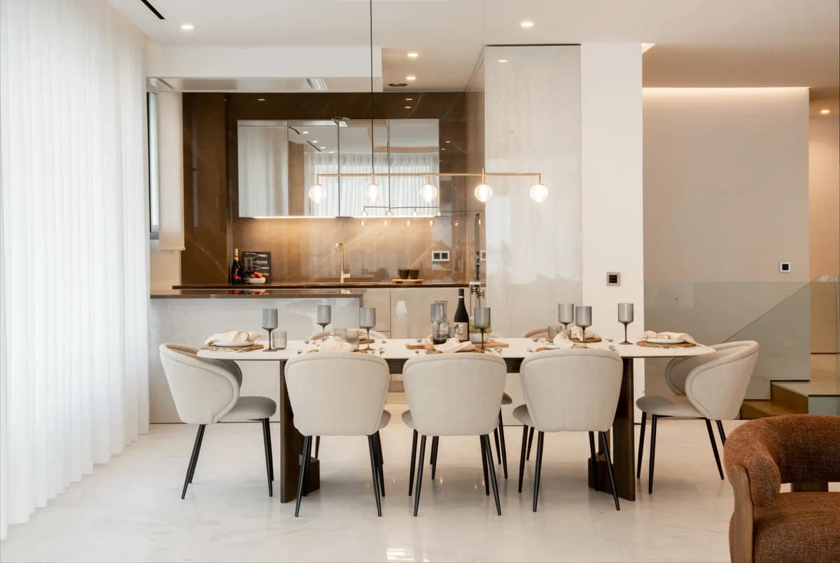 4 Bedroom Ground Floor Apartment for Sale in The Golden Mile, Málaga - Image 9