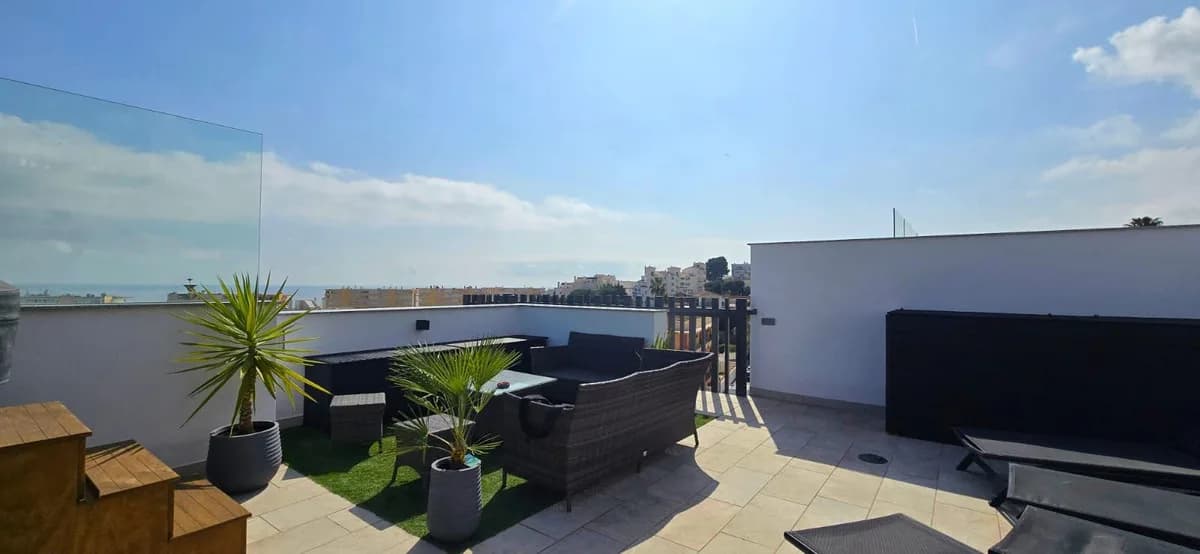 2 Bedroom Penthouse for Sale in Torremolinos, Málaga - Image 2