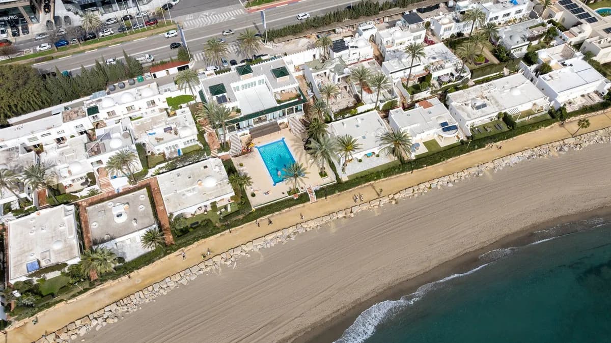 3 Bedroom Penthouse for Sale in The Golden Mile, Málaga - Image 2