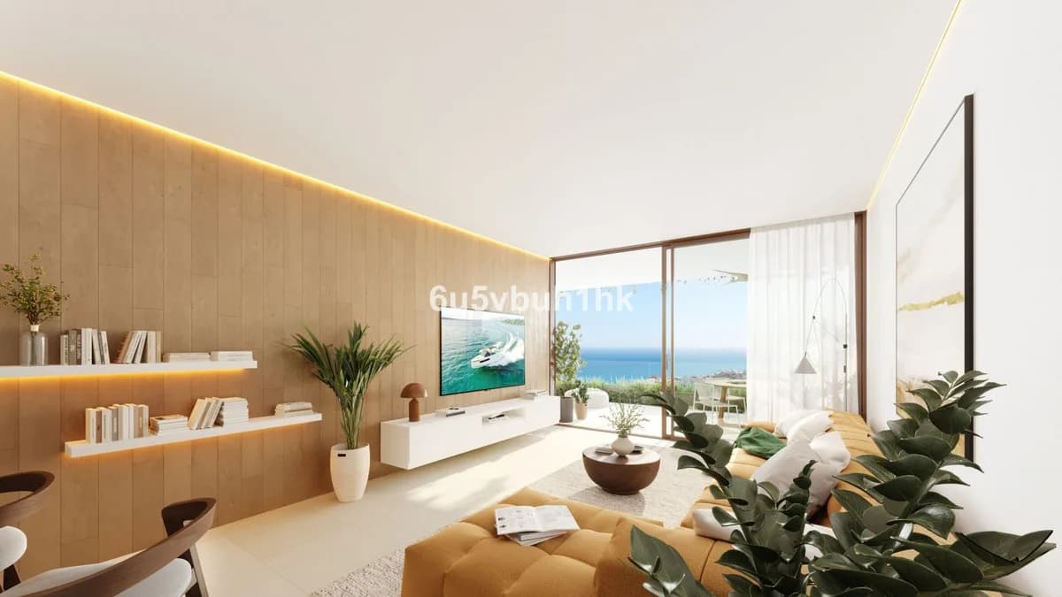 2 Bedroom Ground Floor Apartment for Sale in Fuengirola, Málaga - Image 3