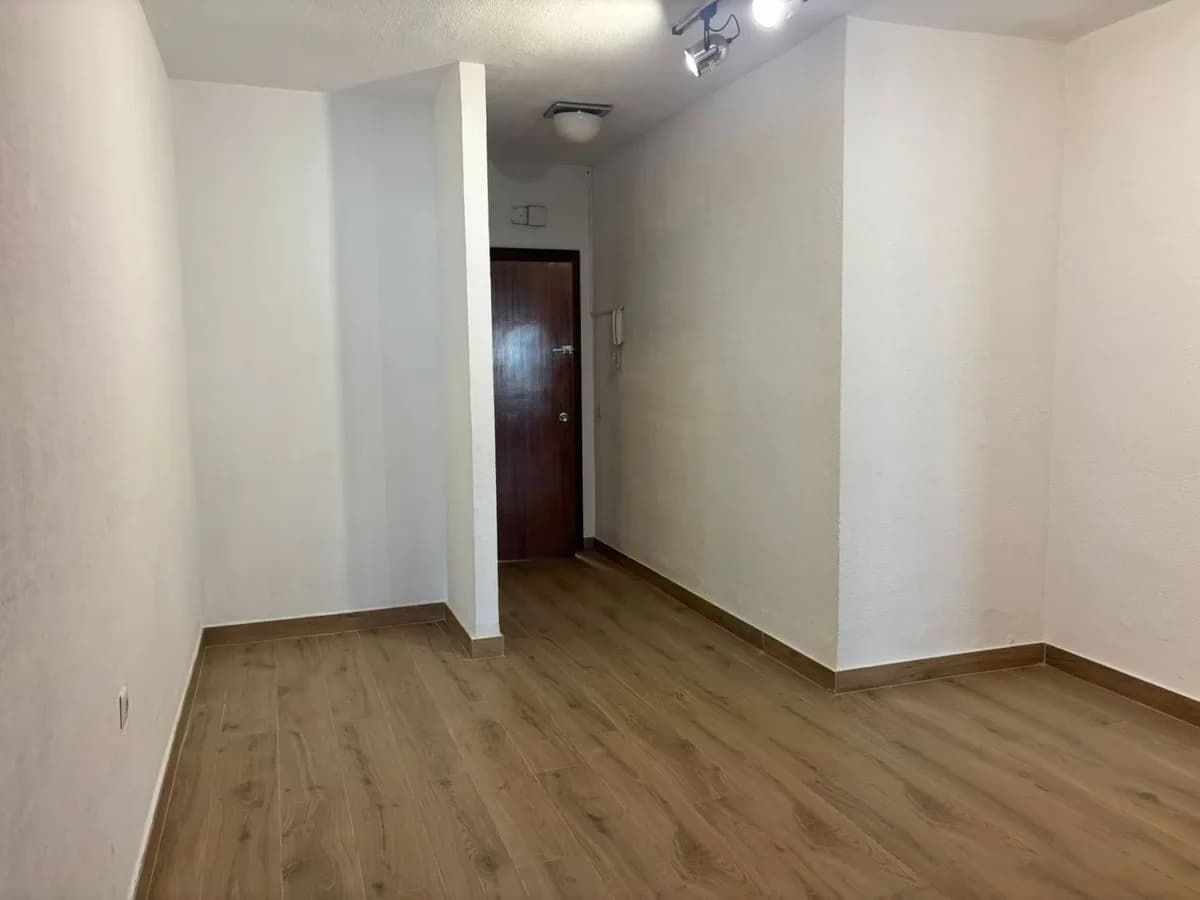 3 Bedroom Middle Floor Apartment for Sale in Marbella, Málaga