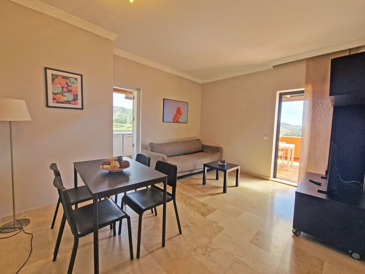 1 Bedroom Penthouse for Sale in Elviria, Málaga - Image 2