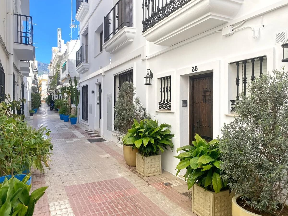 4 Bedroom Townhouse for Sale in Marbella, Málaga