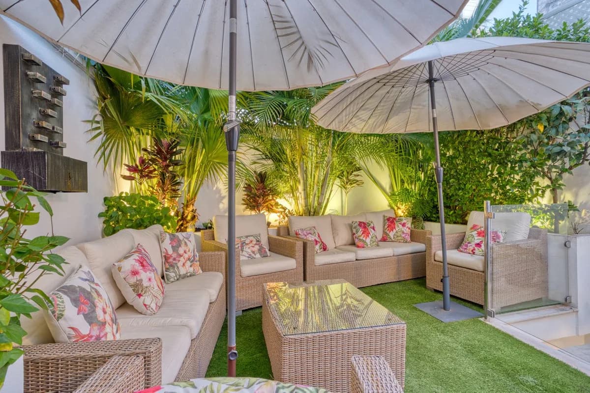 4 Bedroom Townhouse for Sale in Marbella, Málaga - Image 2