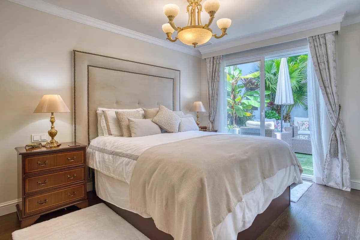 4 Bedroom Townhouse for Sale in Marbella, Málaga - Image 5