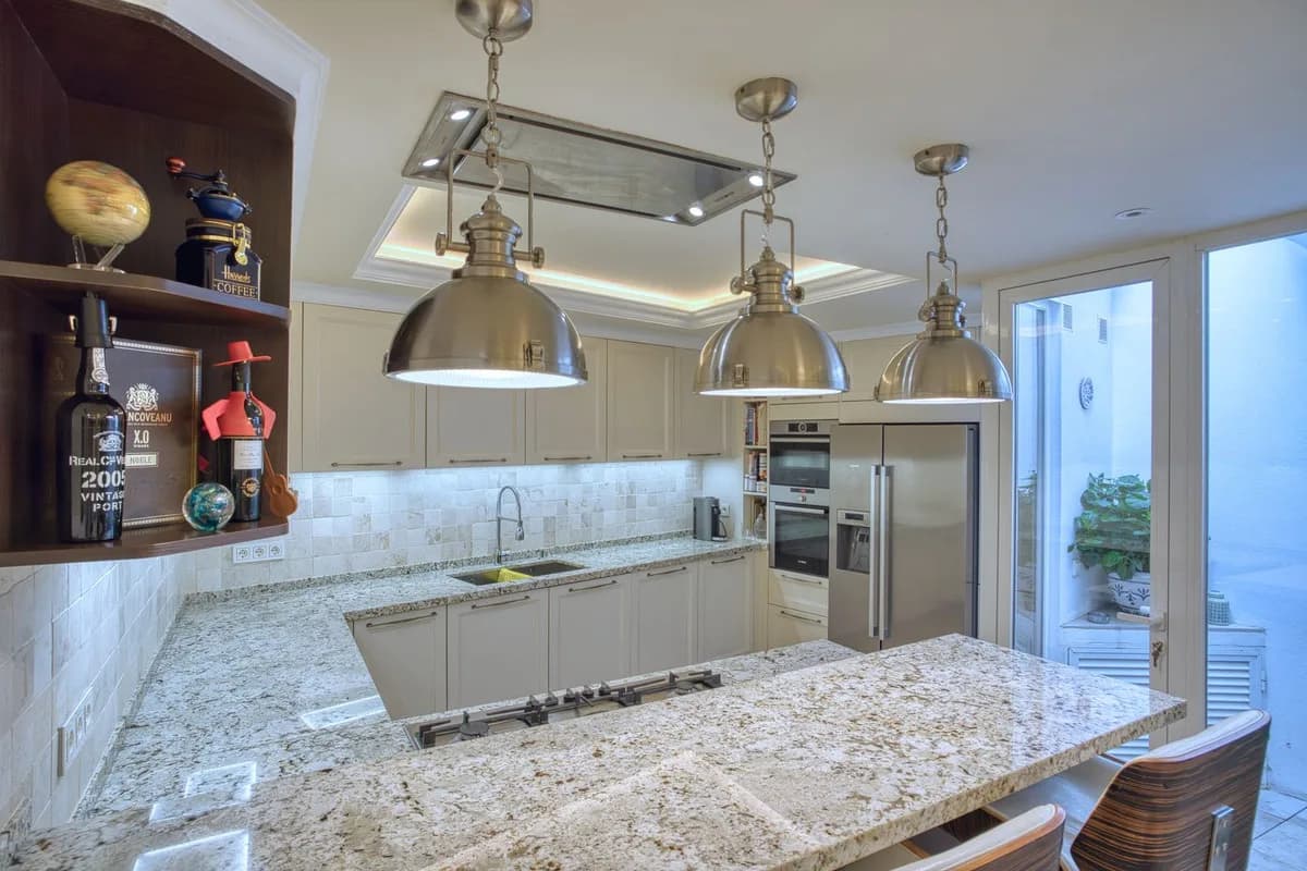 4 Bedroom Townhouse for Sale in Marbella, Málaga - Image 9