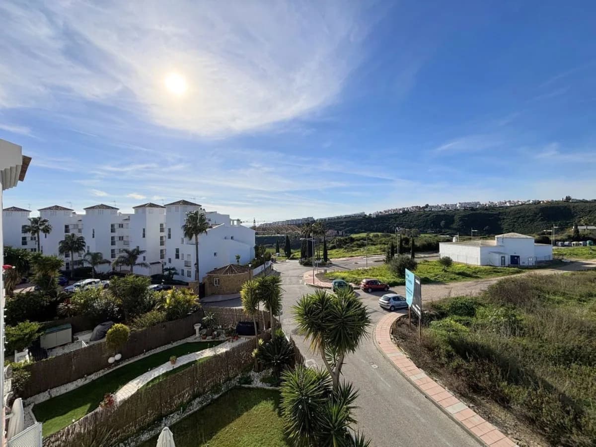 2 Bedroom Middle Floor Apartment for Sale in Manilva, Málaga