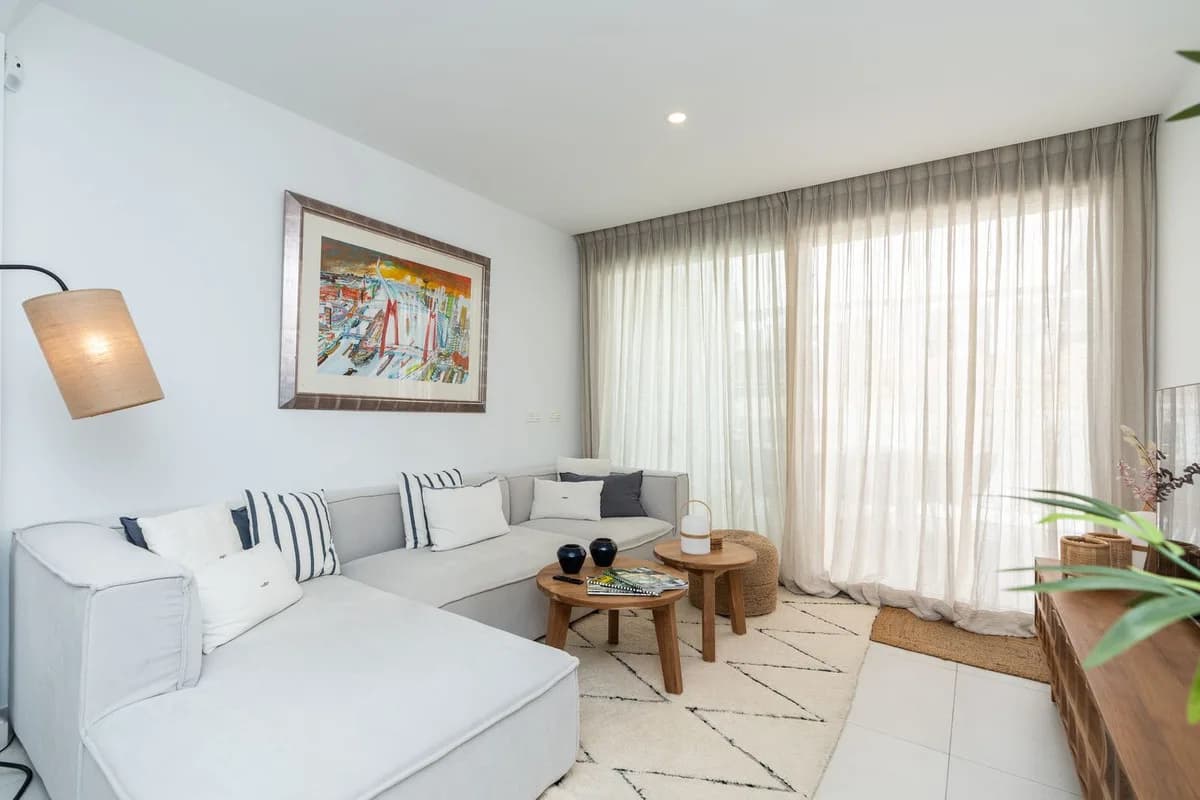 3 Bedroom Penthouse for Sale in Elviria, Málaga - Image 6